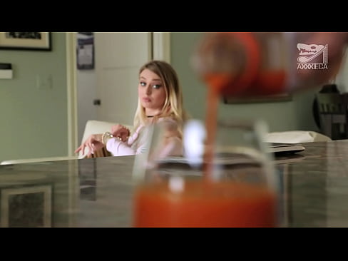 ❤️ گرم ڇوڪريءَ سان وڏي چوٽي ۽ تنگ بليءَ کي لوزر مان ڪڪڙ ملي ٿو، پر ڏاڍي سخت ❤️❌ معياري فحش